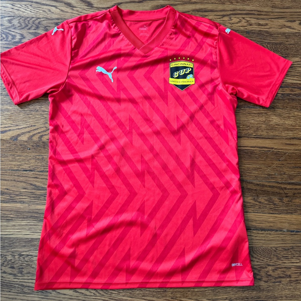 CINCINNATI UNITED PREMIER SOCCER JERSEY SIZE LARGE (DRYCELL) FABRIC.